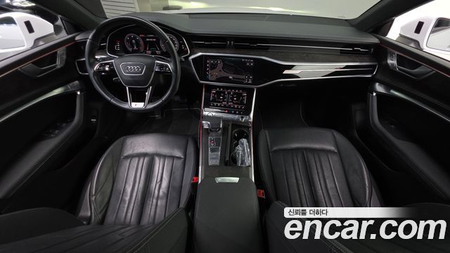 Audi A7 2020 — photo 10