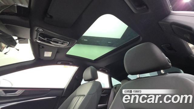 Audi A7 2020 — photo 24