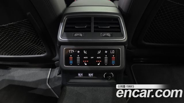 Audi A7 2020 — photo 25