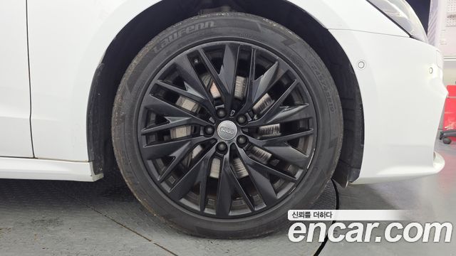 Audi A7 2020 — photo 7