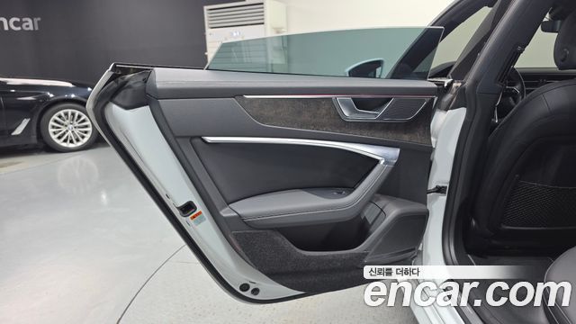 Audi A7 2020 — photo 15