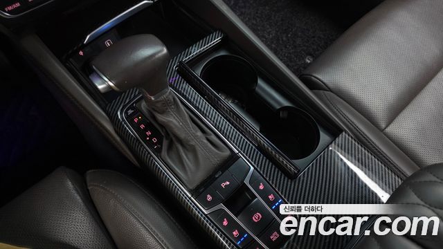 Kia K7 2016 — photo 12