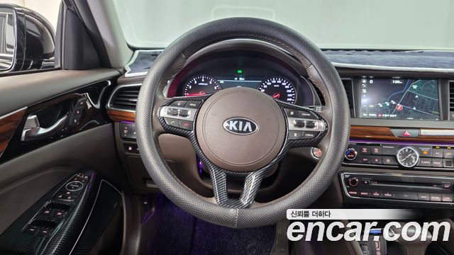 Kia K7 2016 — photo 18