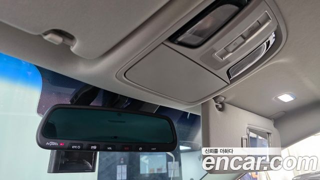 Kia K7 2016 — photo 22
