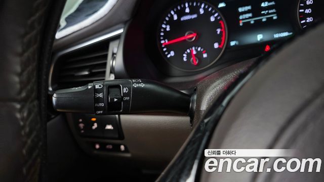 Kia K7 2016 — photo 27