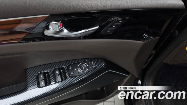 Kia K7 2016 — photo 29