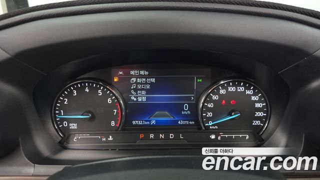 Ford Explorer 2021 — photo 11