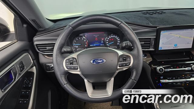 Ford Explorer 2021 — photo 19