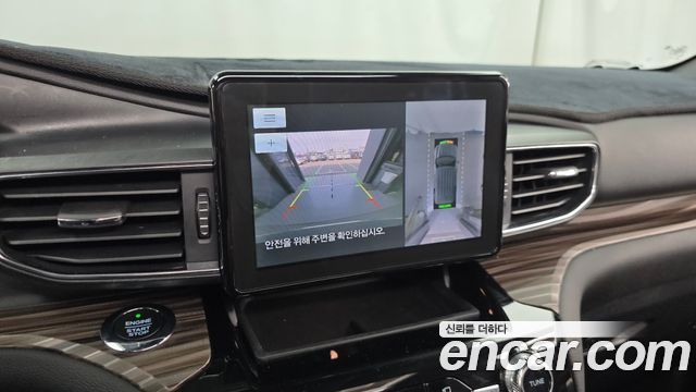 Ford Explorer 2021 — photo 20