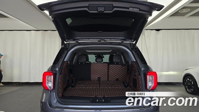 Ford Explorer 2021 — photo 26