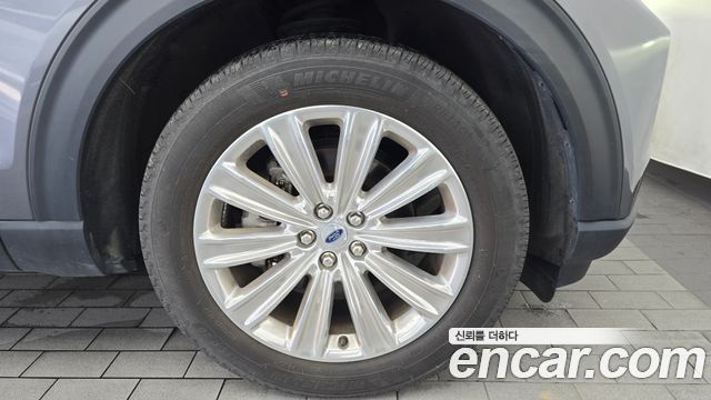 Ford Explorer 2021 — photo 7