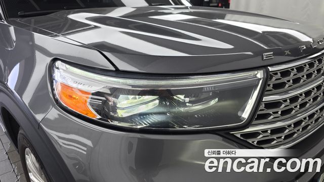 Ford Explorer 2021 — photo 8