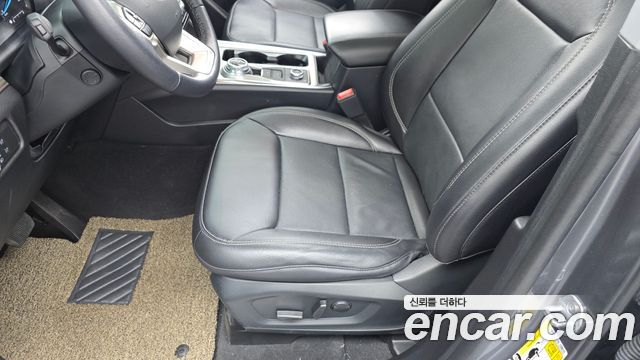 Ford Explorer 2021 — photo 30