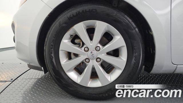 Kia pride 2014 — photo 5