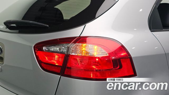 Kia pride 2014 — photo 9
