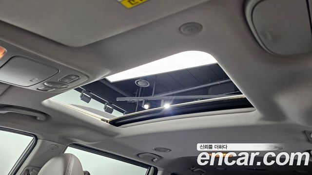 Kia Canival 2013 — photo 22