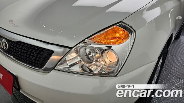 Kia Canival 2013 — photo 8