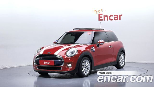 Mini Cooper 2014 — photo 1