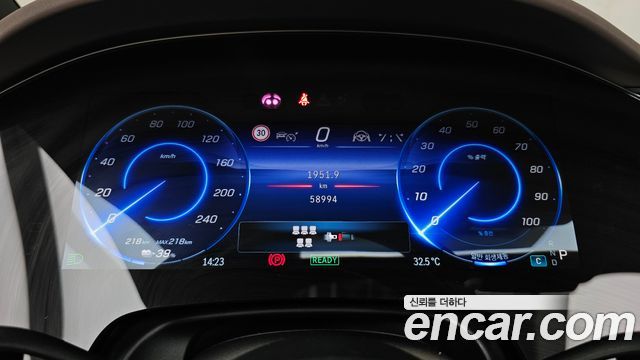 Mercedes-Benz EQS 2023 — photo 11