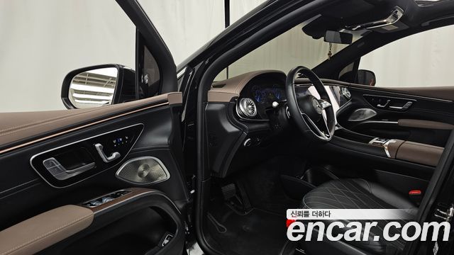 Mercedes-Benz EQS 2023 — photo 13