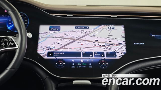 Mercedes-Benz EQS 2023 — photo 20