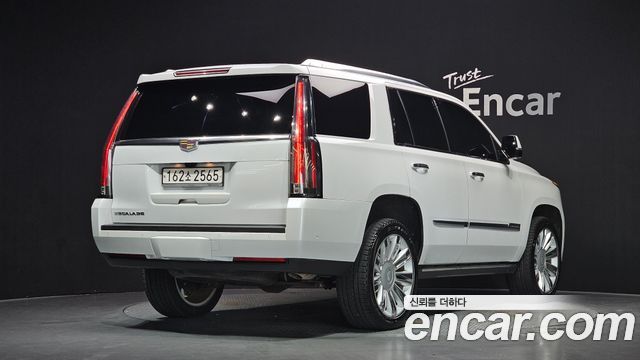 Cadillac Escalade 2020 — photo 2