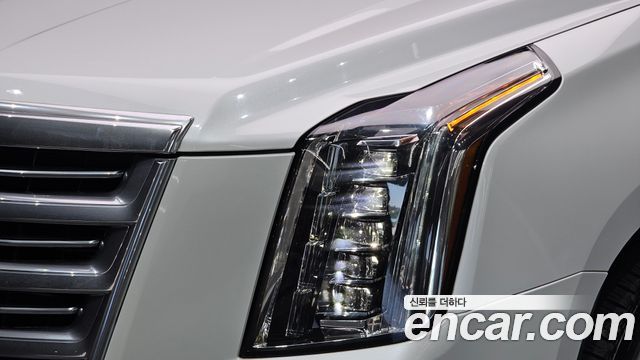 Cadillac Escalade 2020 — photo 8