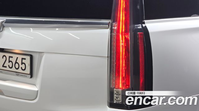 Cadillac Escalade 2020 — photo 9