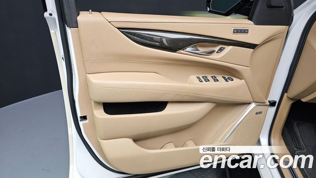 Cadillac Escalade 2020 — photo 14