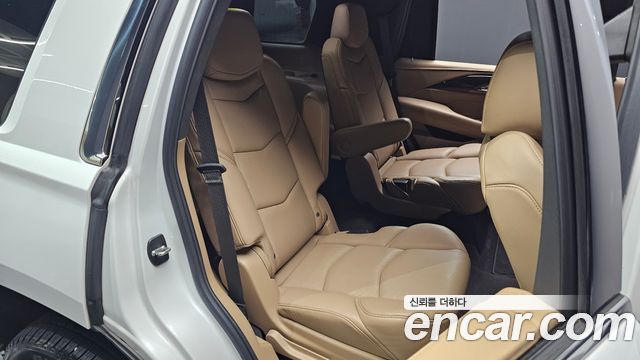 Cadillac Escalade 2020 — photo 16