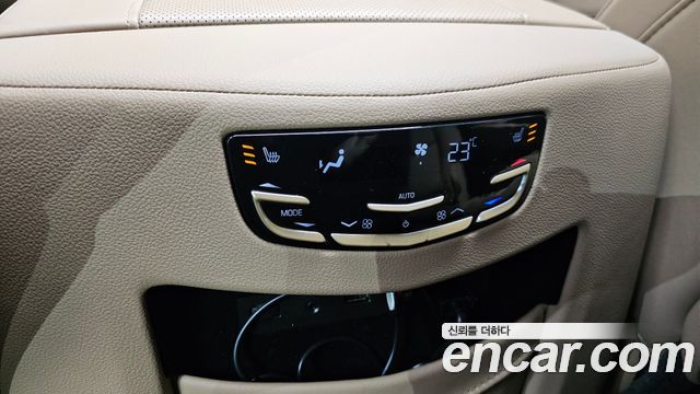 Cadillac Escalade 2020 — photo 28