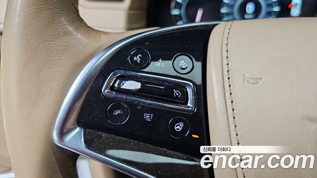 Cadillac Escalade 2020 — photo 32
