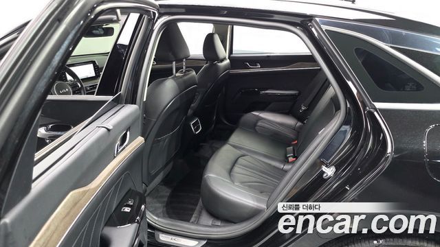 Kia K5 2023 — photo 18