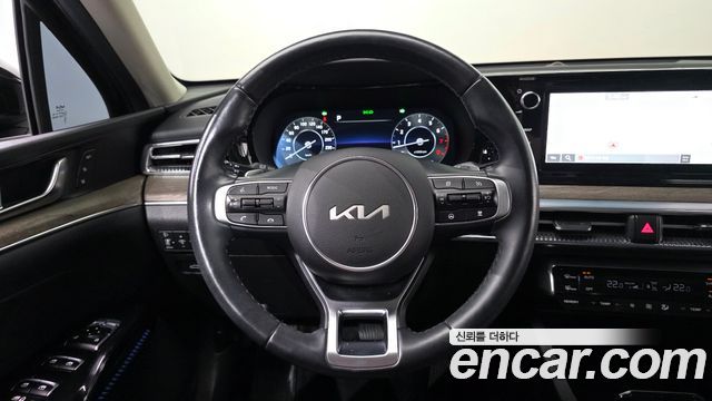 Kia K5 2023 — photo 19