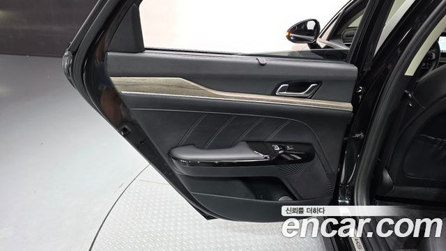 Kia K5 2023 — photo 15