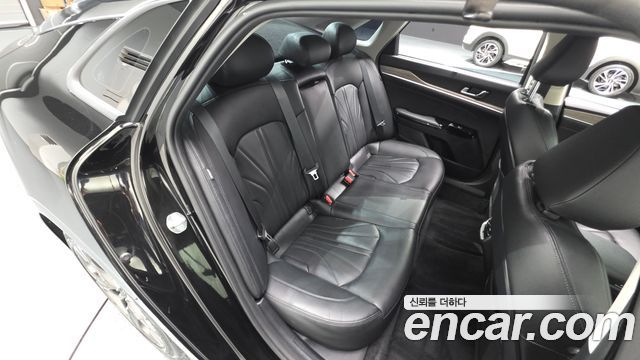 Kia K5 2023 — photo 16