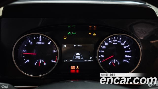 Kia Canival 2021 — photo 11