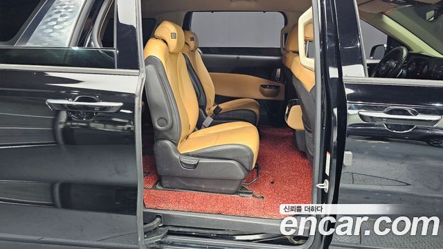 Kia Canival 2021 — photo 18