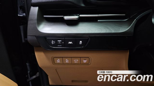 Kia Canival 2021 — photo 23