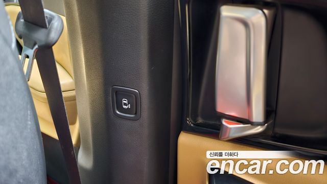 Kia Canival 2021 — photo 25