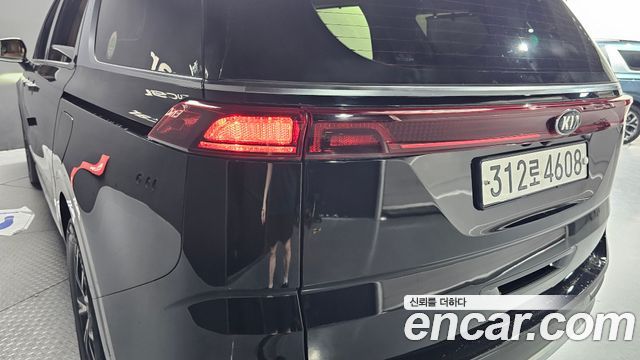 Kia Canival 2021 — photo 9