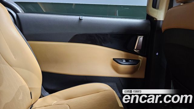 Kia Canival 2021 — photo 15
