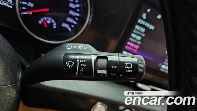 Kia Canival 2021 — photo 27