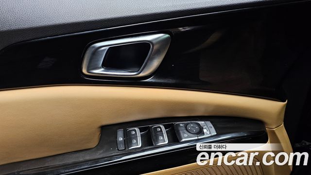 Kia Canival 2021 — photo 28