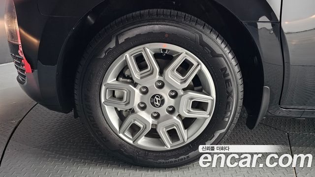 Hyundai Staria 2025 — photo 5