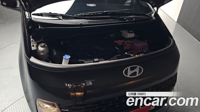 Hyundai Staria 2025 — photo 6