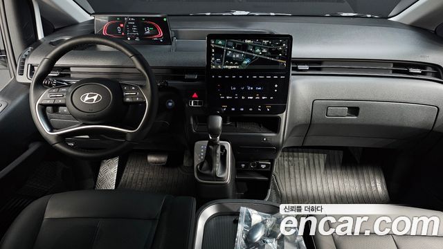 Hyundai Staria 2025 — photo 7