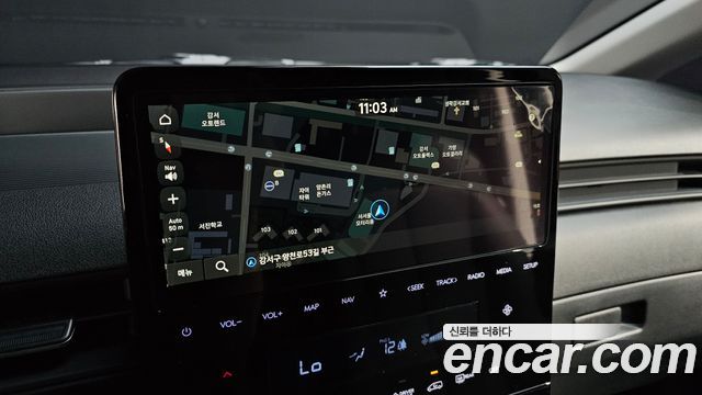 Hyundai Staria 2025 — photo 16