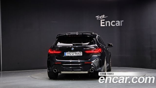 BMW 1-Series 2024 — photo 4