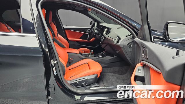 BMW 1-Series 2024 — photo 17